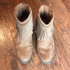 Mossimo brown fringe boots